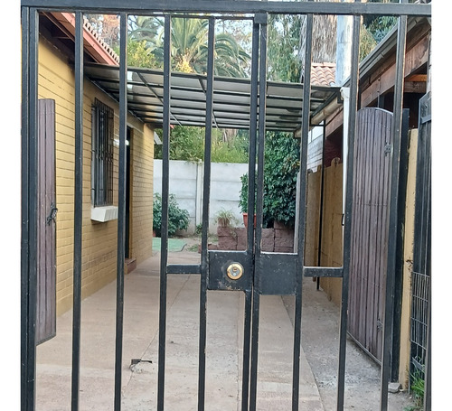 Casa De Un Piso Aislada, 3 Dormitorios Closets, 2 Baño, Ampl