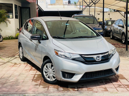 Imagen 1 de 11 de Honda Fit Cool 2015