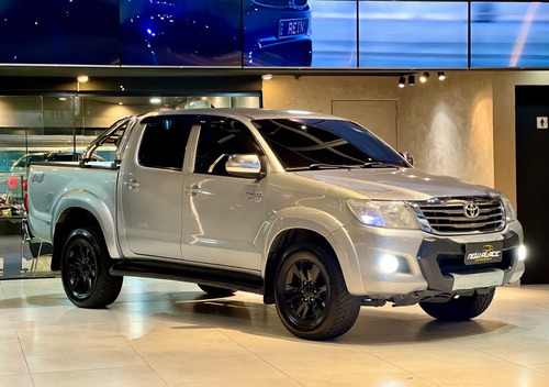 Toyota Hilux 2.7 Srv Cab. Dupla 4x4 Flex Aut. 4p