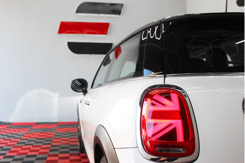 Mini Cooper Classic 2023