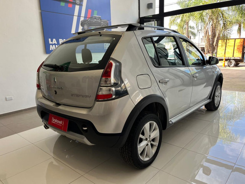 Renault Sandero Stepway 1.6 Confort 105cv
