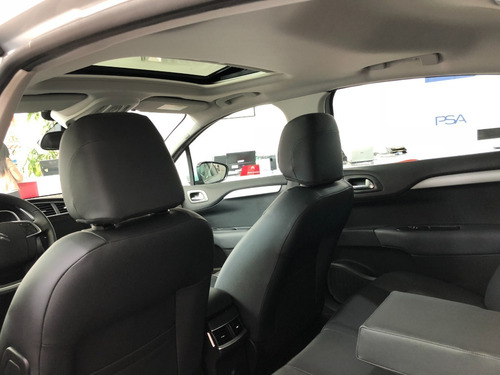 Imagen 10 de 25 de Citroën C4 Lounge 1.6 Hdi 115 Feel Pack