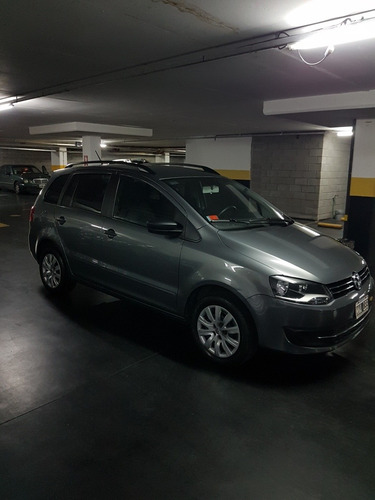 Volkswagen Suran 1.6 Comfortline 101cv 2013