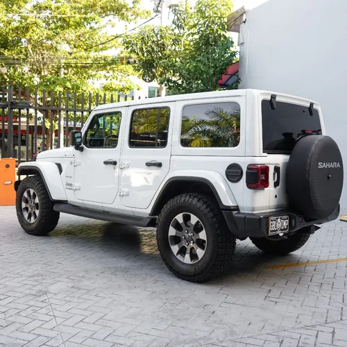 Jeep Wrangler Sahara