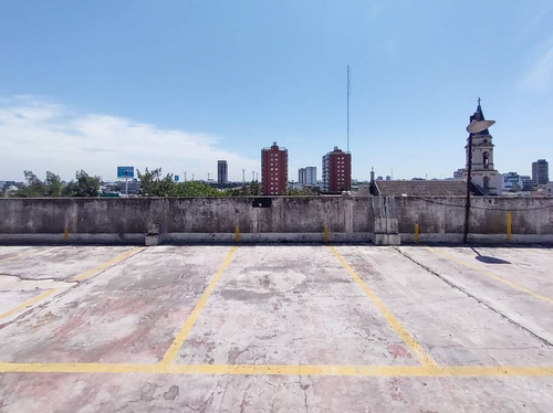 Imagen 2 de 10 de Venta De Cochera En Liniers