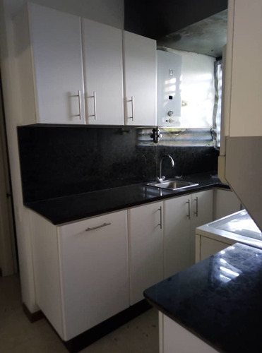 Imagen 11 de 14 de Venta De Apartamento En La Tahona De 4 Habitaciones Y 4 Baños