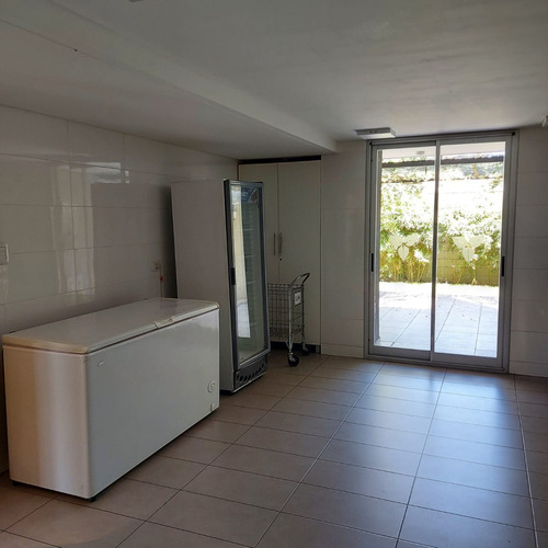 Imagen 9 de 20 de Departamento 2 Amb. Impecable En Complejo De Categoria Con Seg. Pileta, Solarium, Parrila, Sum, Gimnasio. Excelente Acceso. Cochera Cubierta Fija.