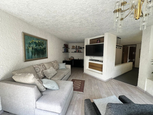 Casa En Venta En Cda. Con Vigilancia En Pedregal