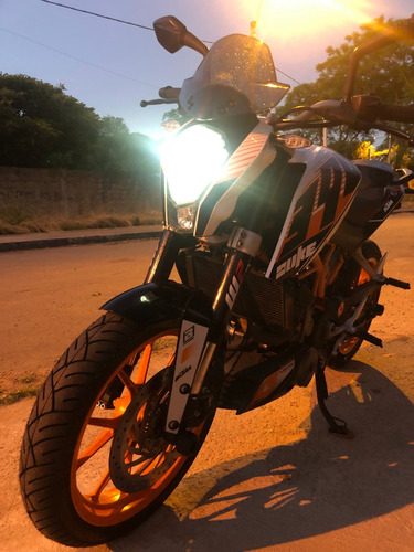 Imagen 1 de 9 de Ktm Duke 390