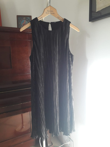 Lote De 4 Vestidos Y Manguitas