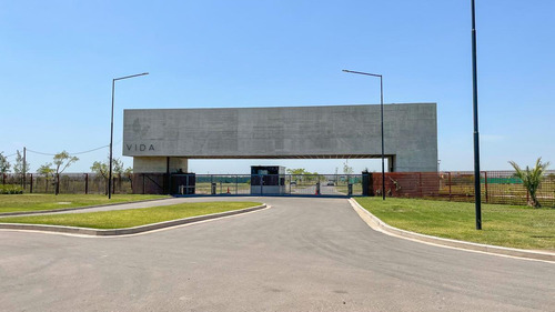 Terreno En Venta En Vida Club De Campo Funes - Permuta