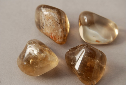 Imagen 1 de 1 de Piedra Mineral Citrino Rolado Nro. 3