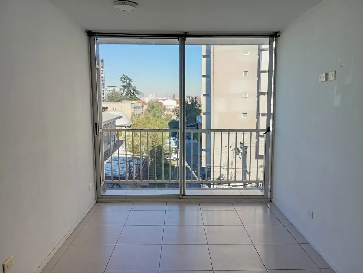Imagen 2 de 26 de Vendo Cómodo Depto De 3d+1b En La Comuna De La Cisterna