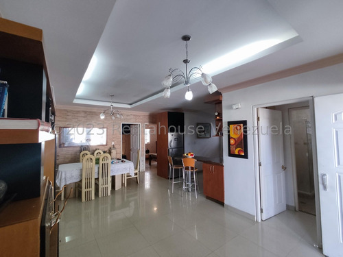 Casa En Venta Canaima Ii Guatire. 24-3741 Jt