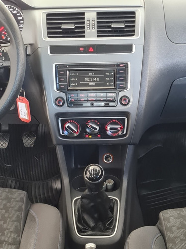 Imagen 14 de 15 de Volkswagen Suran 2015 1.6 Trendline Pro.cre.auto