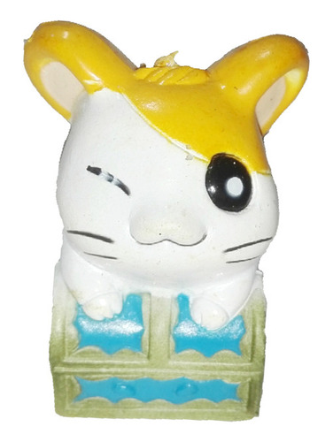 Figura Llavero Hamtaro Cofre 3cm