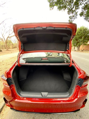 Imagen 6 de 11 de Toyota Yaris