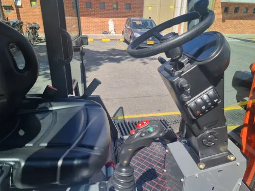 Minicargador Electrico Articulado Everun Erel 10