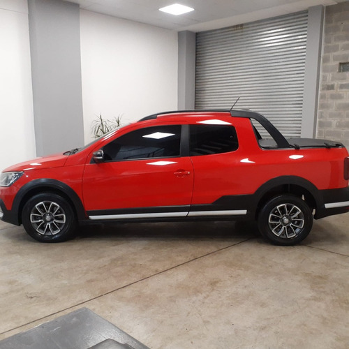Imagen 4 de 16 de Volkswagen Saveiro 2017 1.6 Cross Gp Cd 110cv Pack High