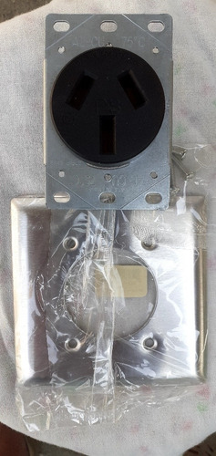 Imagen 5 de 5 de Toma Corriente Trisfasico Para Empotrar 220v Con Tapa