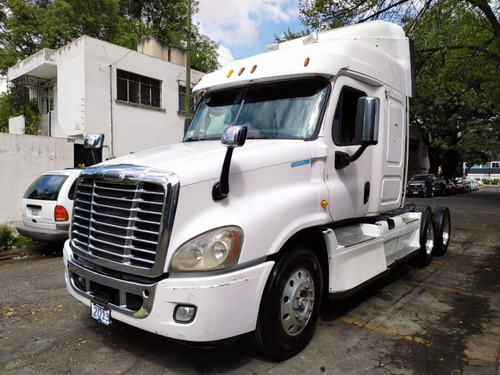 Imagen 6 de 14 de Tractocamion Freightliner Cascadia 2013