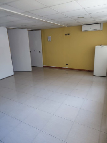 Oficina Amplia En Centro De Concepción