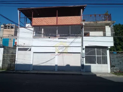 Casa Comercial Urb. Camoruco