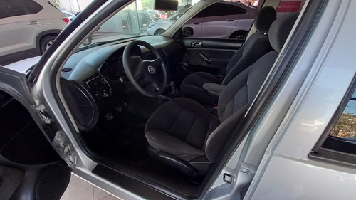 Volkswagen Golf 1.6
