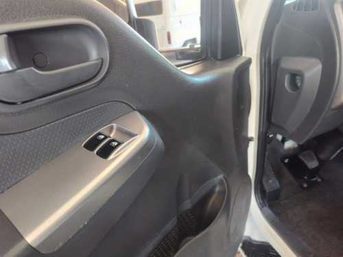 Kia Bongo BAU COM PORTA LATERAL