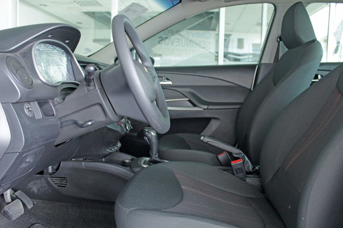 Imagen 8 de 13 de Chevrolet Aveo 2022 1.5 Ls At
