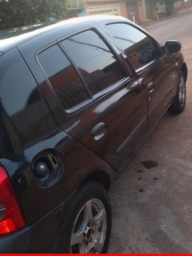 Renault Clio 2005 1.0 16v Authentique 5p