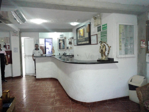 Majestuoso Hotel En Venta Mls 24-24068 Macuto