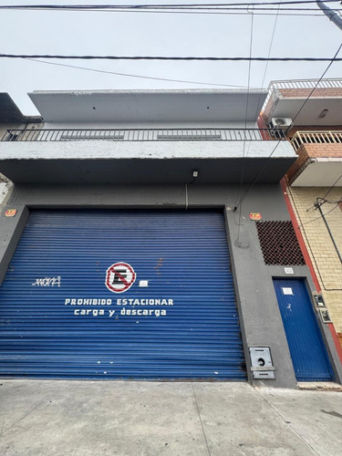 En Alquiler Piso Unico 3 Amb Sobre Av Eva Peron C/ Patio Y Quincho En Lanus (001)
