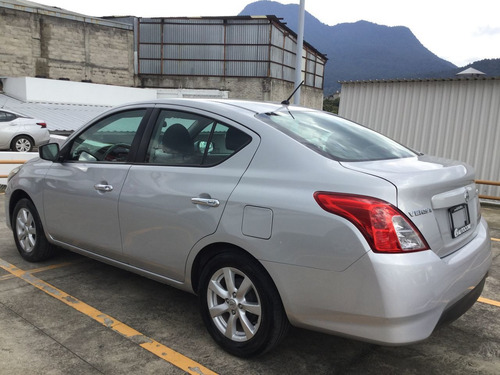 Imagen 8 de 15 de Nissan Versa 4 Puertas