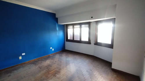 Ph En Venta - 4 Dormitorios 4 Baños - La Plata