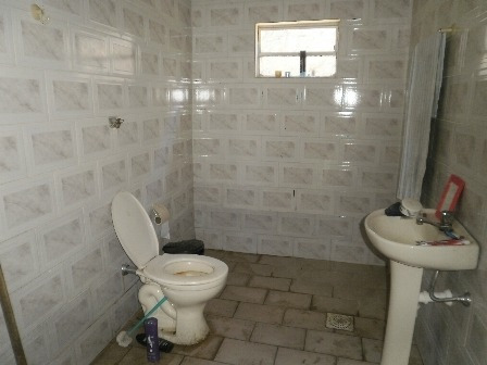 Casa De 3 Quartos Em Lote De 360 M² - 176