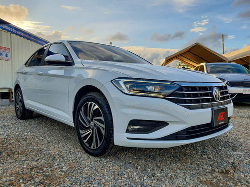 Imagen 7 de 15 de Volkswagen Jetta 2019 4p Highline L4/1.4/t Aut