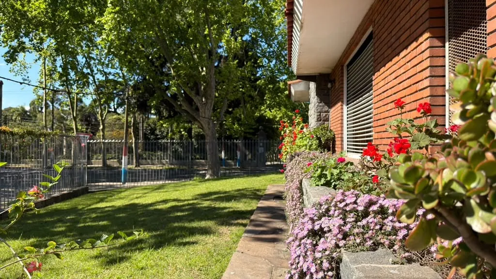 Alq. Casa Luis Alberto De Herrera 4195 · Foto 4