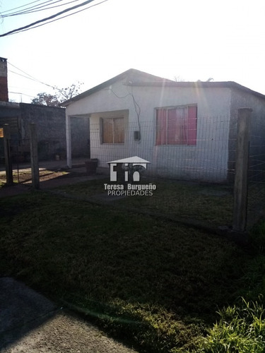 Venta Vivienda Ubicada En Barrio Odizzio- Ref: 243