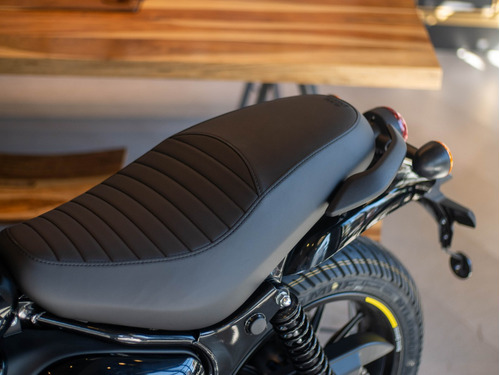 Imagen 17 de 25 de Royal Enfield Hntr 350 Rebel Black Reserva Hoy