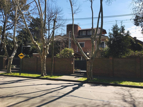 Imagen 12 de 12 de Casa - Martínez Con Posibilidad De Subdividir En 2 Lotes.
