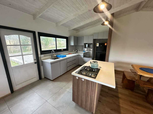 Casa En Arriendo A 5 Minutos Centro De Pucón (97123)