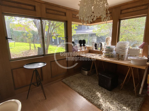 Casa En Venta De 4 Dorm. En Lo Barnechea - El Arrayán