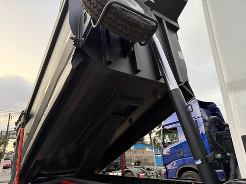 Caminhão Caçamba Basculante Vw 31320 2024 Traçado Ñ 31330