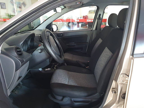 Ford Fiesta 1.6 Rocam Sedan 8v Flex 4p Manual