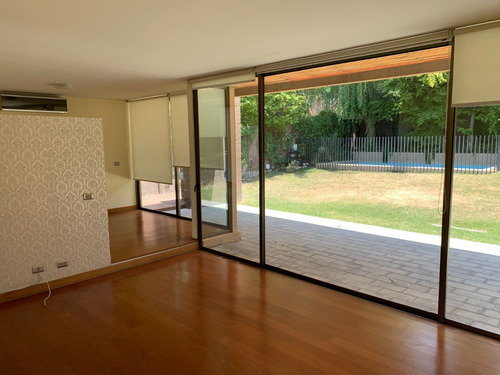 Linda Casa En Los Bravos, Remodelada .