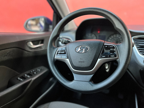 Hyundai Accent 1.6 GL MID AT