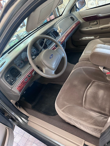 Ford Grand Marquis Ls Análogo At