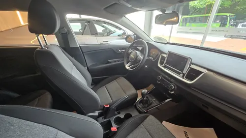 Kia Stonic Desire Hibrida Mt 1.0 Turbo Mod 2026