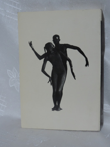 África Y La Escultura - Beatriz Hilda Grand Ruiz, 1996